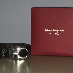 Silver Ferrgamo Belt 32-24